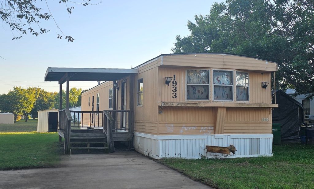 River Oaks Mobile Home Park